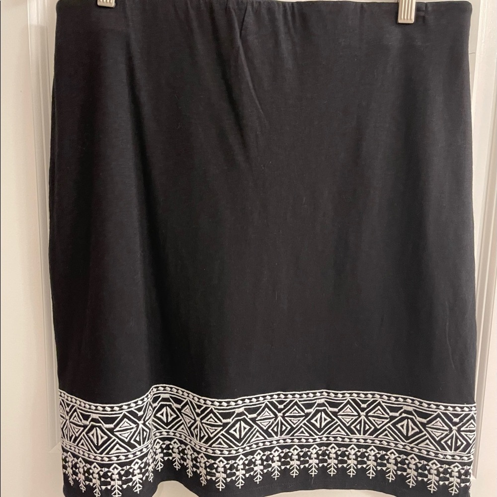 Talbots Embroidered Skirt - Picture 2 of 5